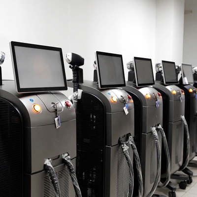 Spa-Laser-Haarentfernung Maschine Diode stationärer Stil für Hautverstärkung / Porenentferner,