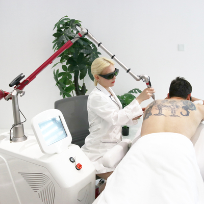 1064nm Q Switched Nd Yag Laser Picosecond Tattoo Removal Machine Stationärer Stil