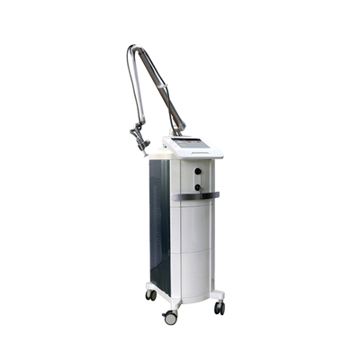 40W 60W Fractional CO2 Laser Maschine für Faltenentfernung Streckenmarke Narbenentfernung Straffung
