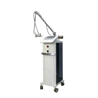 50 W Fractional CO2 Laser Vaginal Stranging Machine 10600nm Wellenlänge